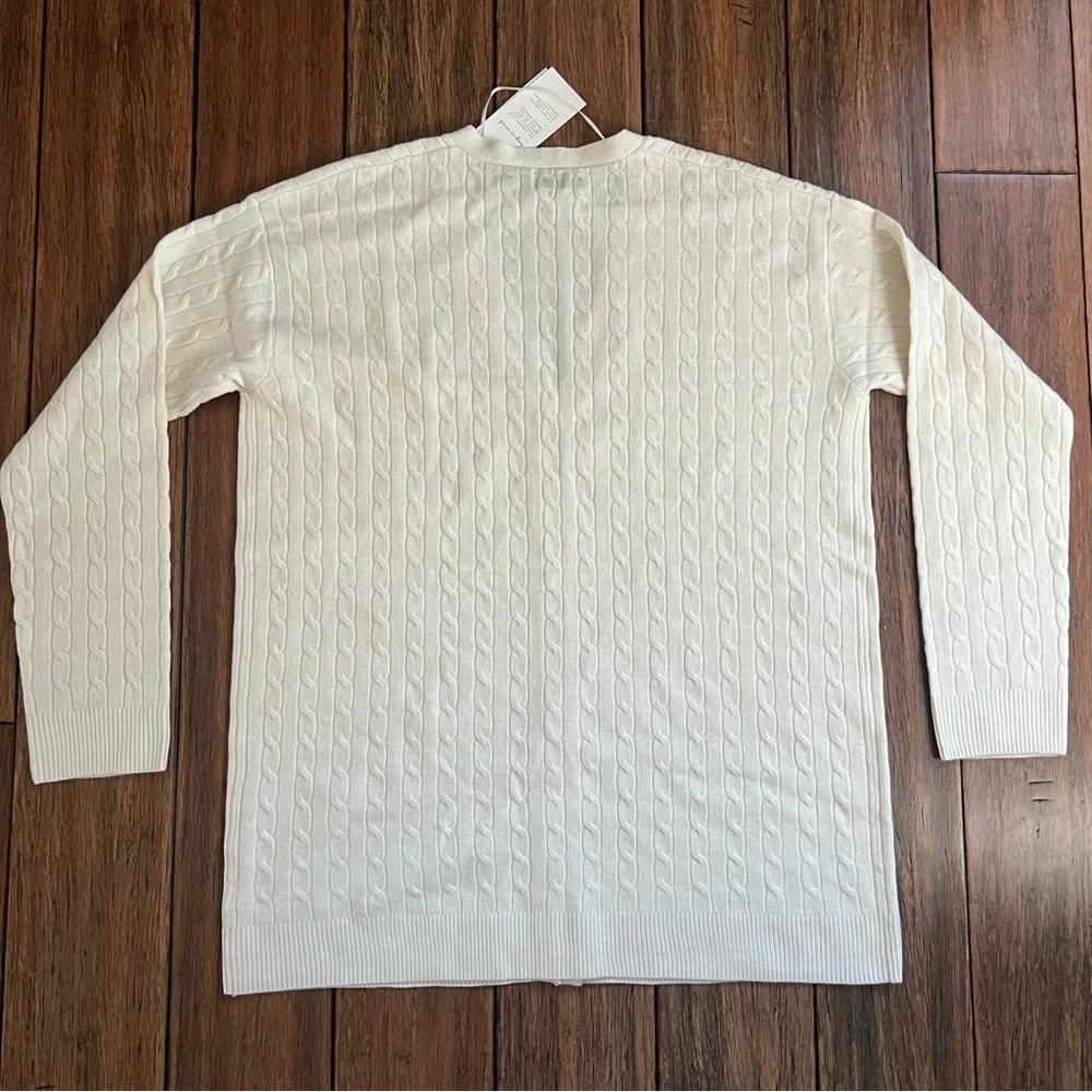NWT Cable Knit V Neck Cardigan Sweater Button Medium Cream Preppy Academia Soft